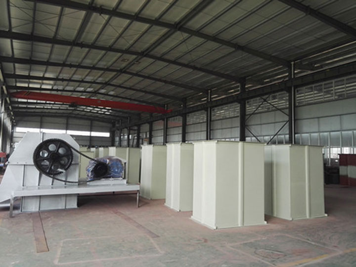 Customized heavy-duty bucket elevator manufacturing workshop and modular components in factory